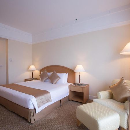 فندق رويال تشولان سيرمبان سِريمبان المظهر الخارجي الصورة A room at the hotel