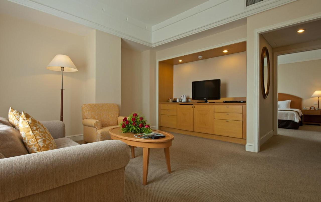 فندق رويال تشولان سيرمبان سِريمبان المظهر الخارجي الصورة A suite at the hotel